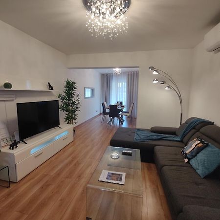 Central Modern Sliema 2 Bedroom Apartment 외부 사진