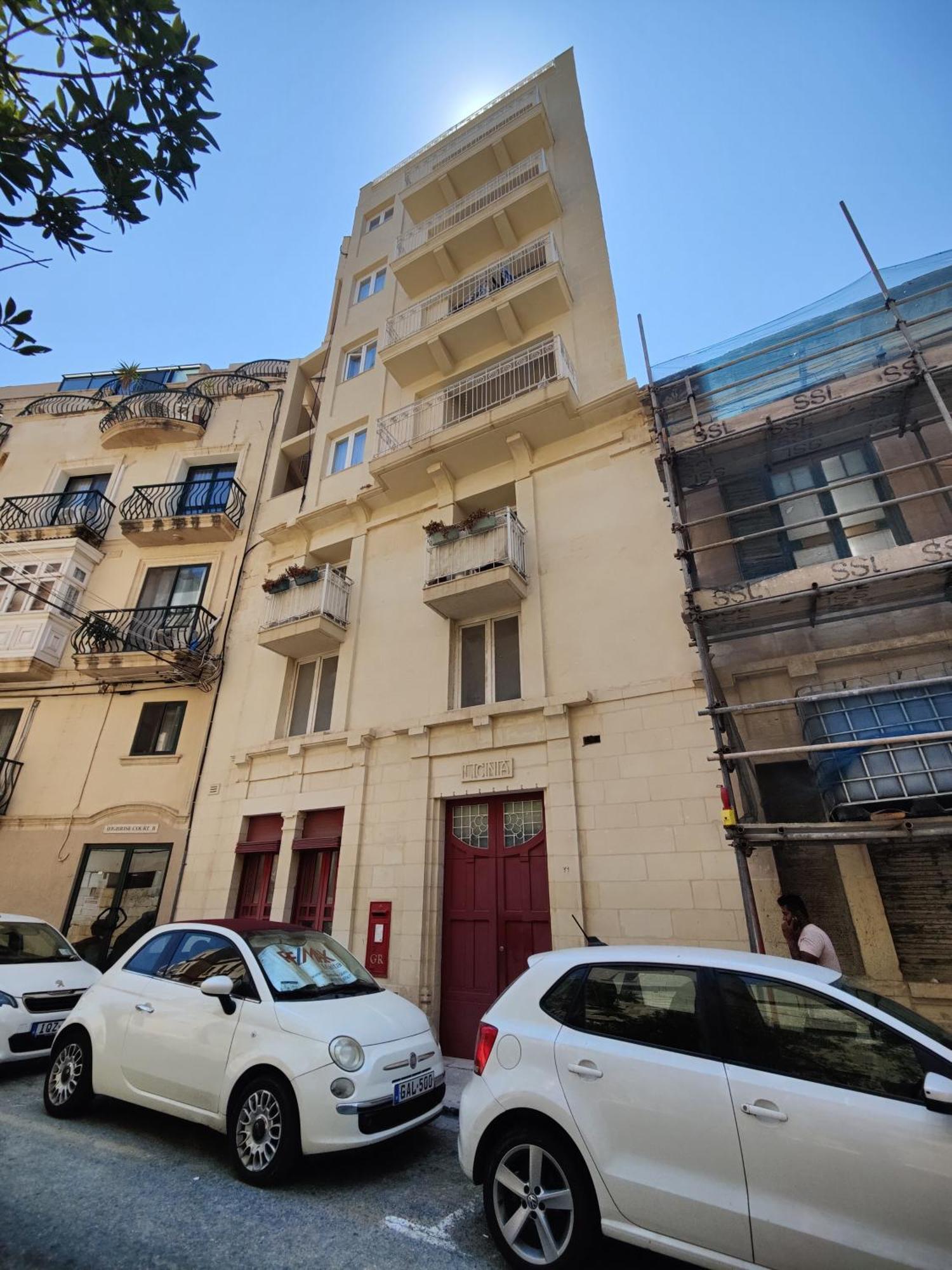Central Modern Sliema 2 Bedroom Apartment 외부 사진