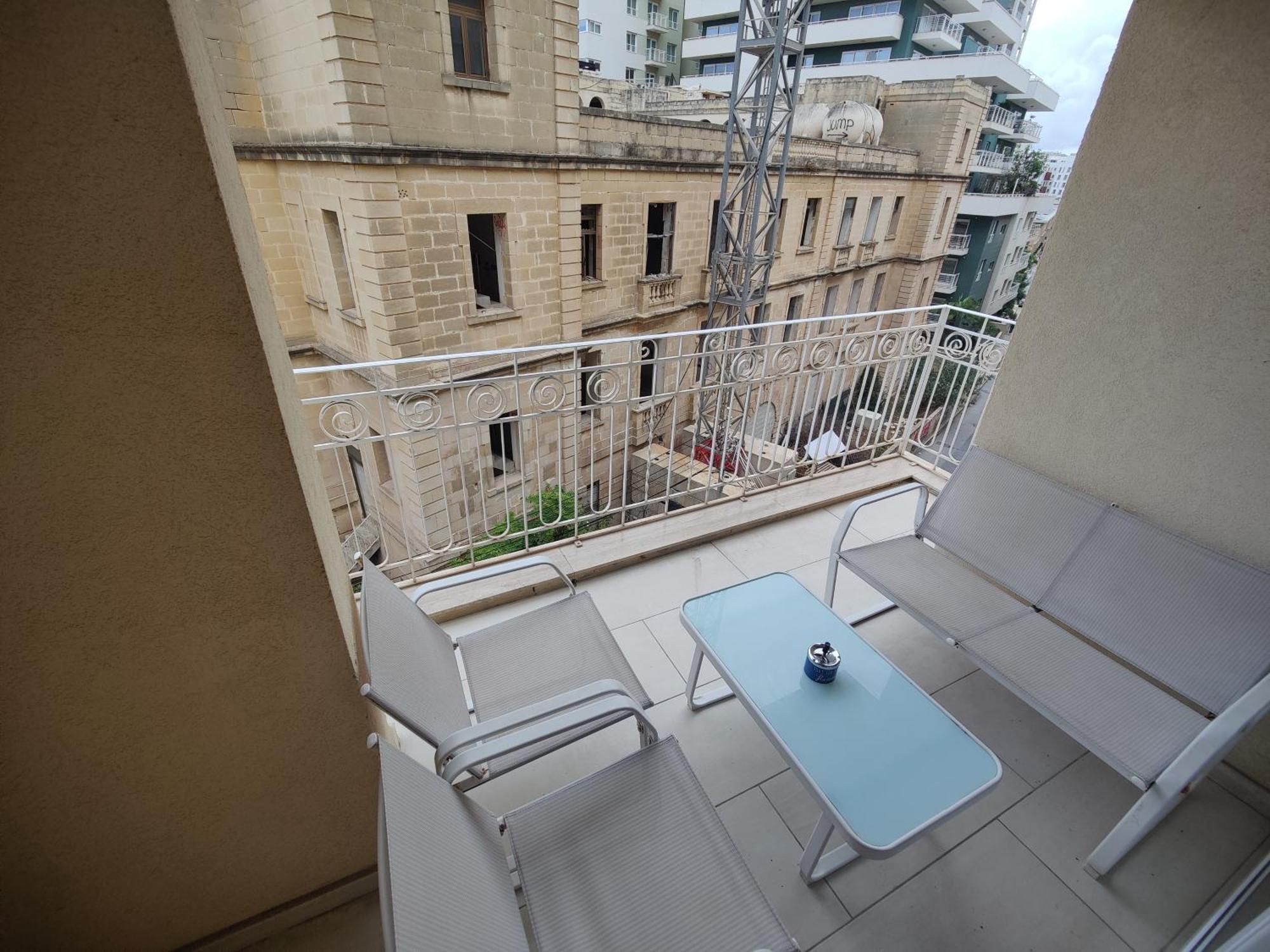 Central Modern Sliema 2 Bedroom Apartment 외부 사진